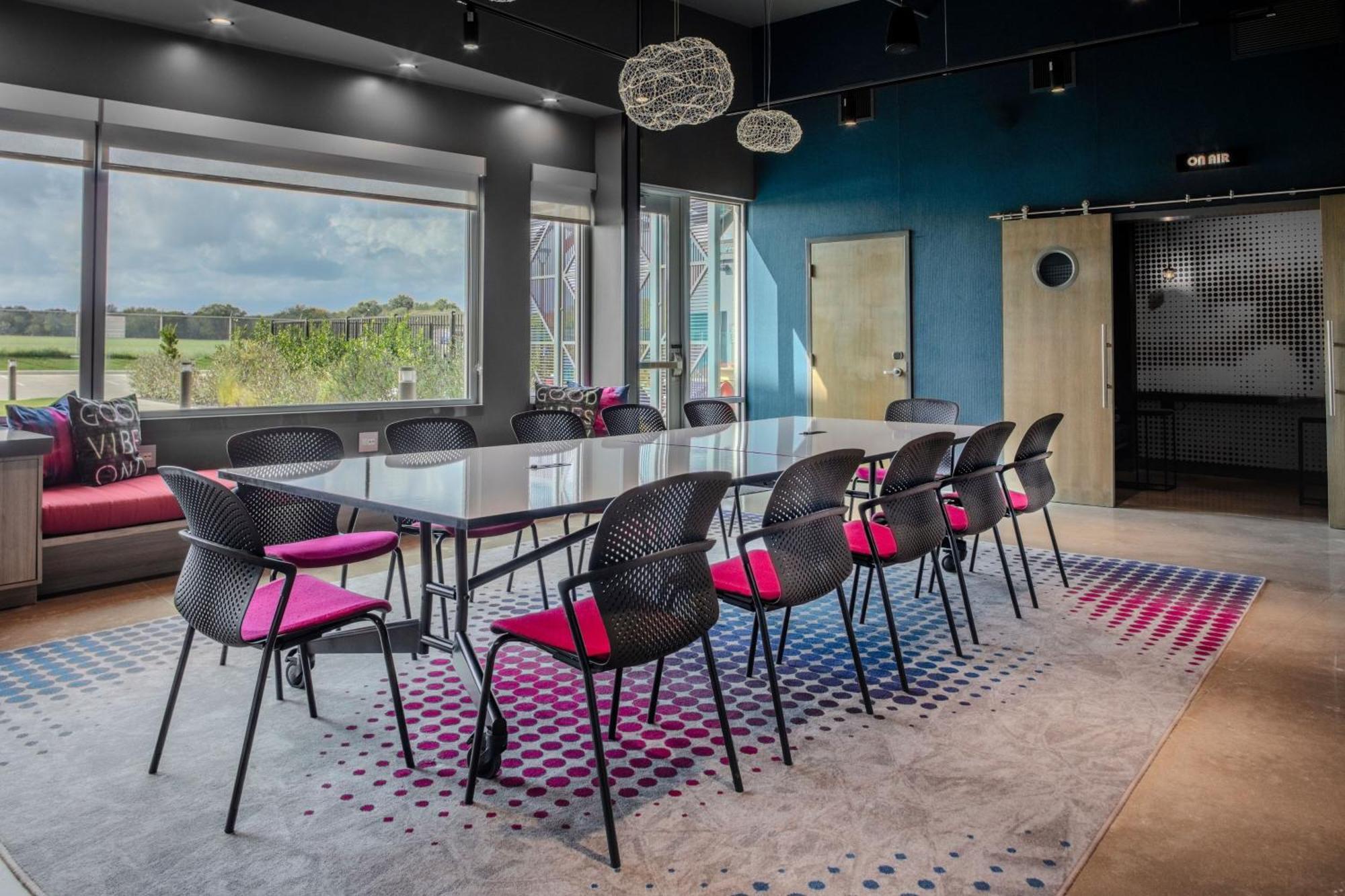 Aloft Dallas Arlington South Екстериор снимка