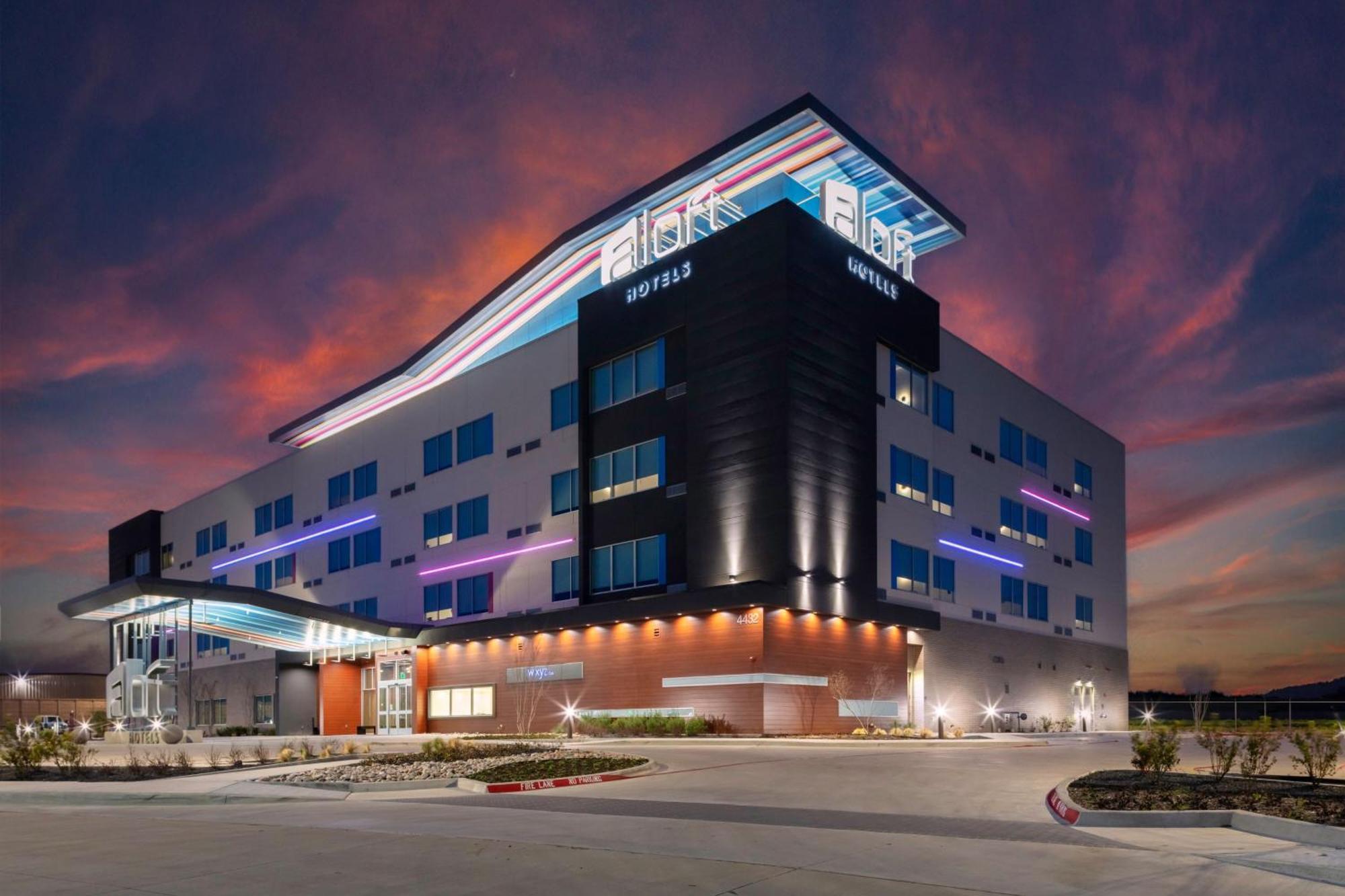 Aloft Dallas Arlington South Екстериор снимка